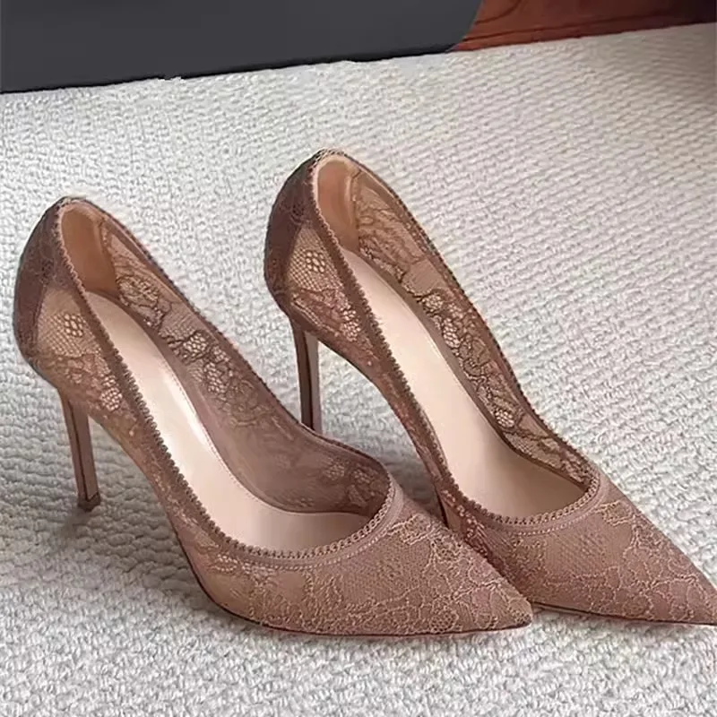 

Spring and summer new pointed -headed light mouth lace network single shoes fine heel banquet dress versatile female sandals