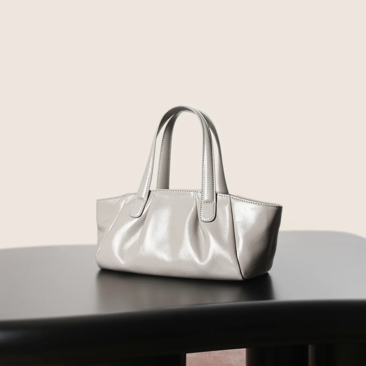 

Genuine Leather Women's Bag Crossbody Niche Top-grain Cowhide Single-shoulder Bag Fashionable Bowling Designer Luxury Bag