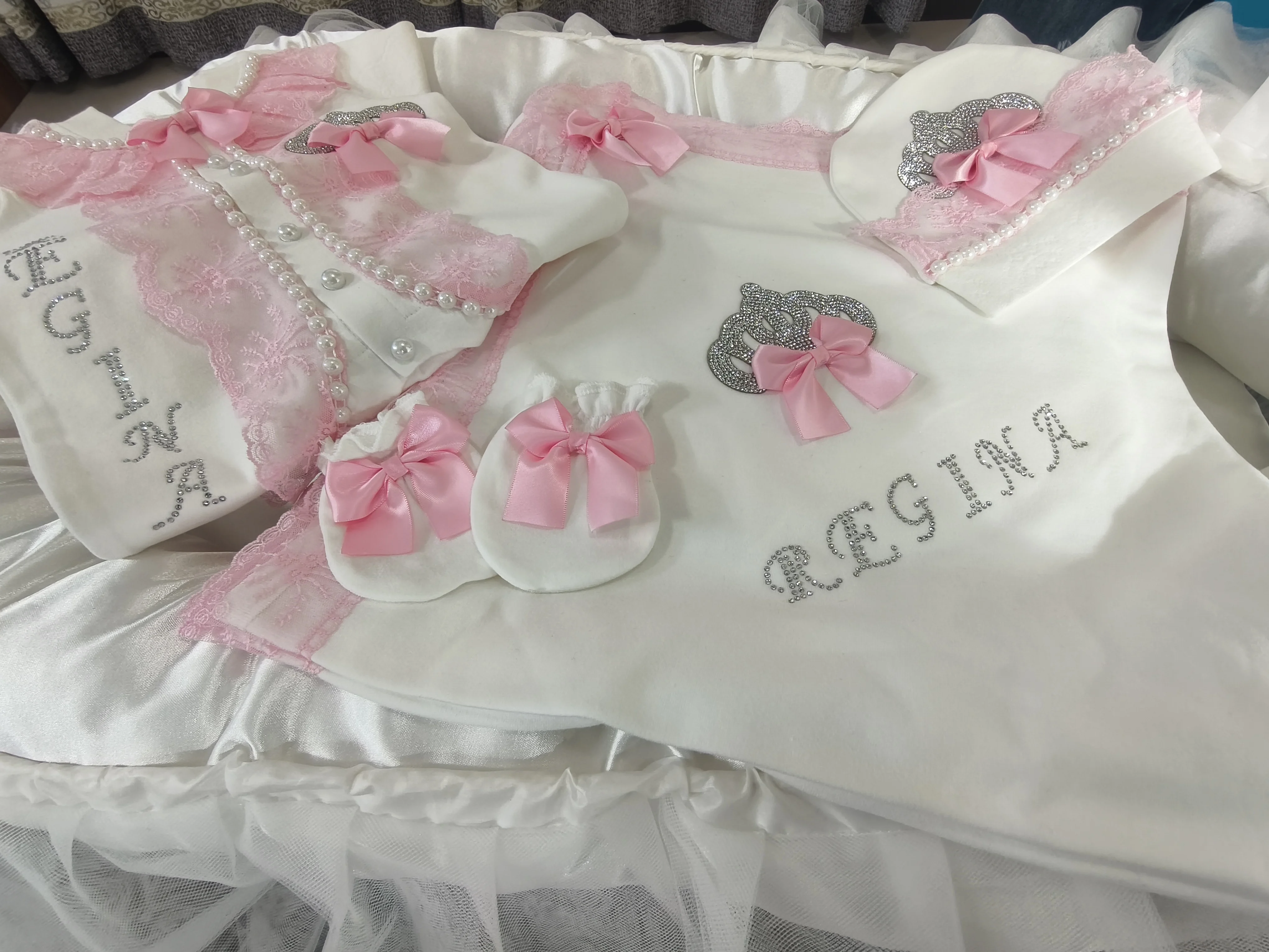 New 2026 Luxury Princess Style Baby 4Pcs Set Lace Bowknot Footed Romper For Newborn Christening Photo Shoot