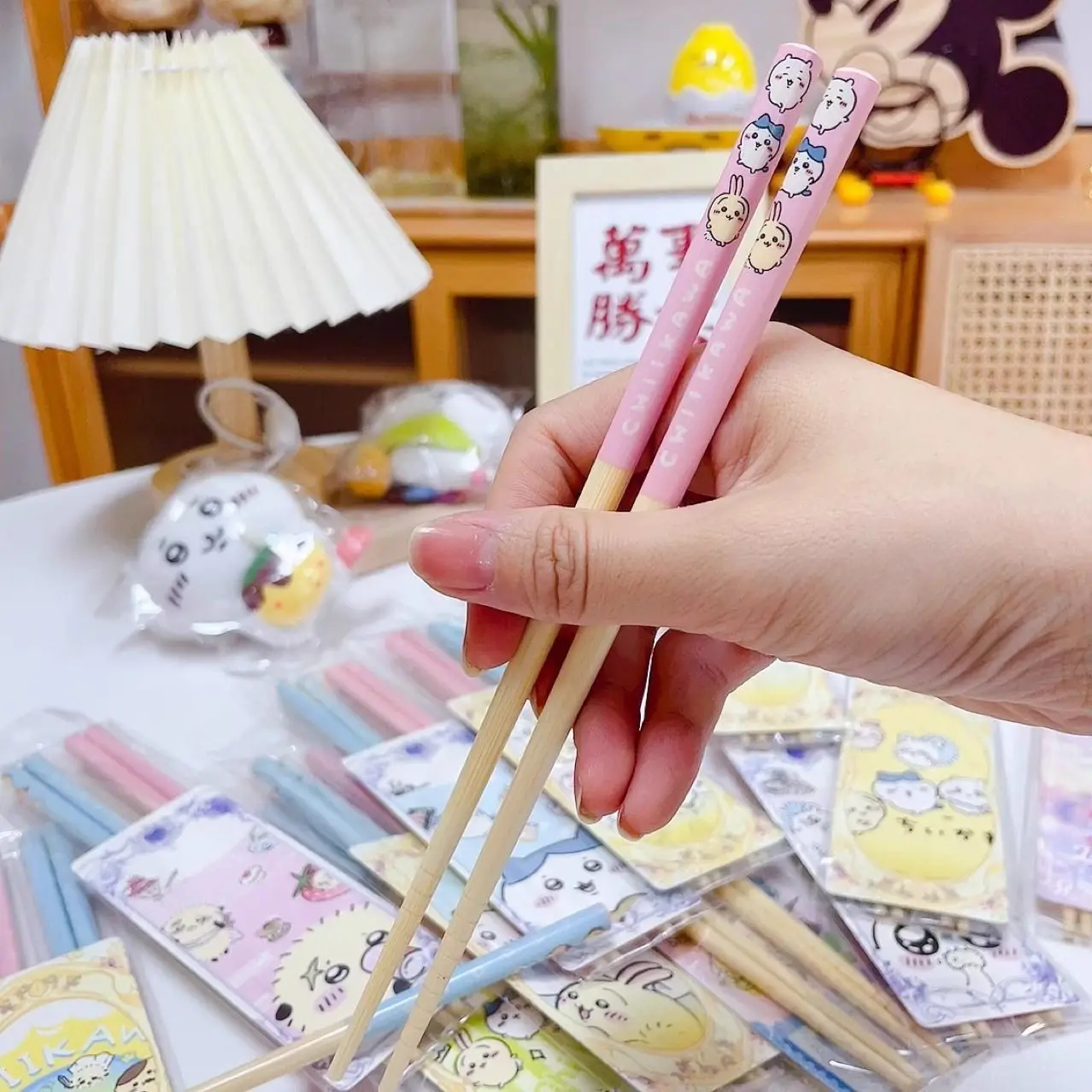 Chopsticks are cute and good-looking cartoon Jiyi Kawa Xiaoba Usaki household chopsticks bamboo chopsticks non-slip adult style view 5