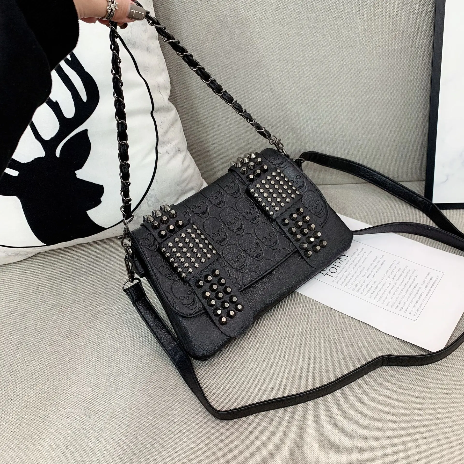 

Vintage Fashion Double Layer Rock Rivets Bag Zippers Bags Leather Strap Women Shoulder Crossbody Bag Bags Women's Handbags