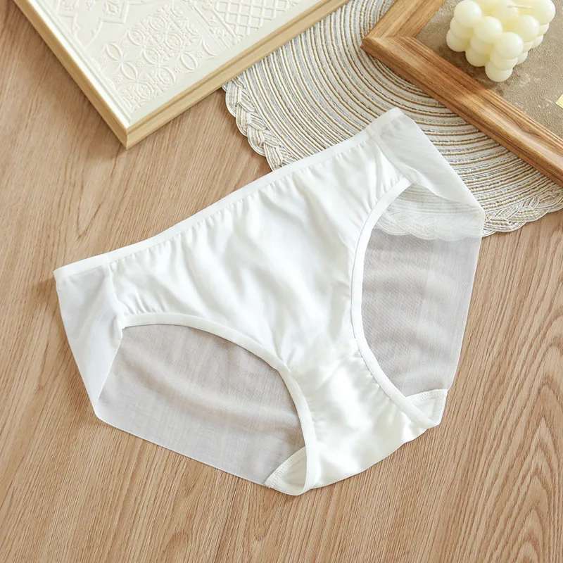 Birdtree 100%Mulberry Silk Underwear Women Clothing Comfortable Pants Ultra-thin Mid-waist Triangle Shorts Sexy Briefs P38336QC