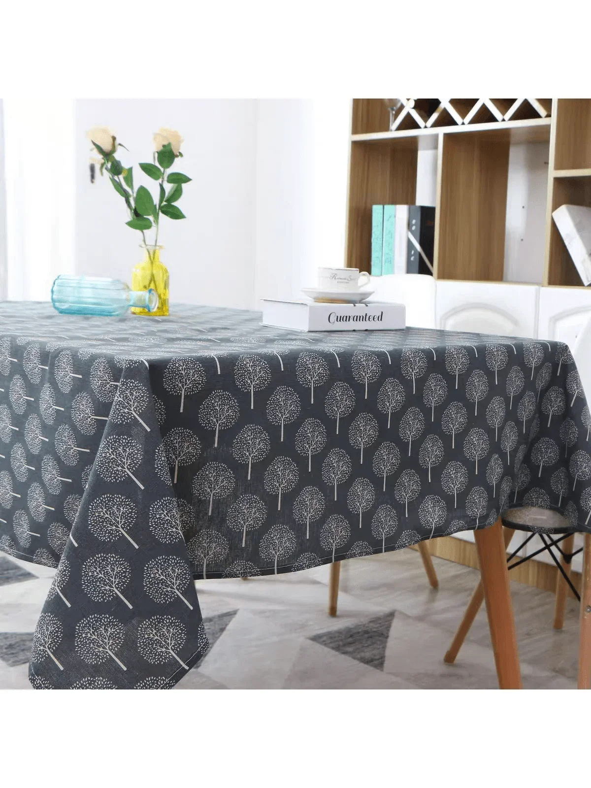 

Generic Multicolored Vintage Guiana Chestnut Classic Tablecloth Ideal for Weddings, Valentine's Day Home Decor