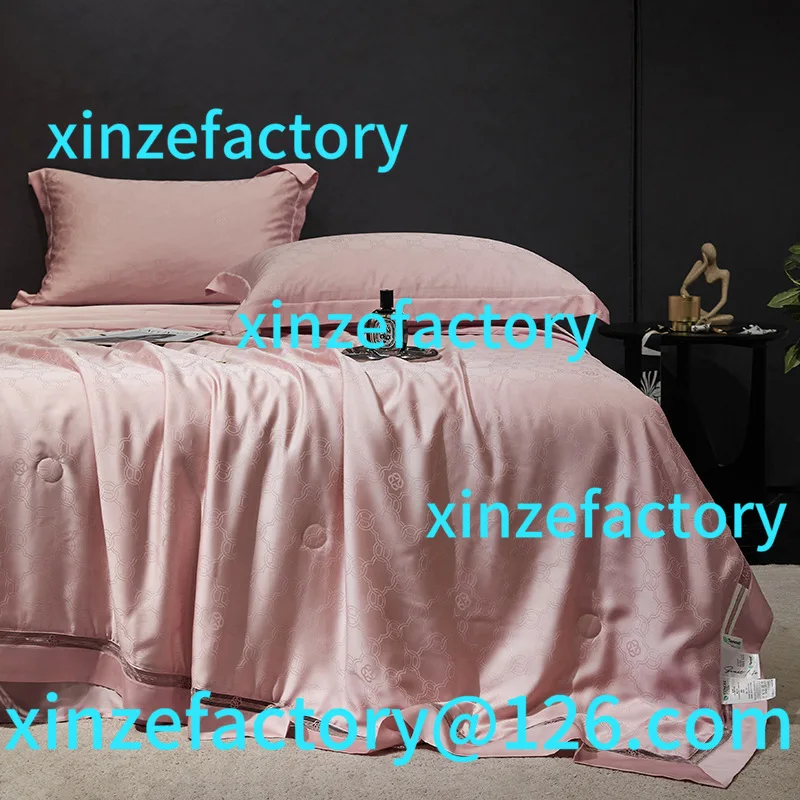 

Customizable light luxury jacquard 60 Lenzing Tencel air conditioner quilt