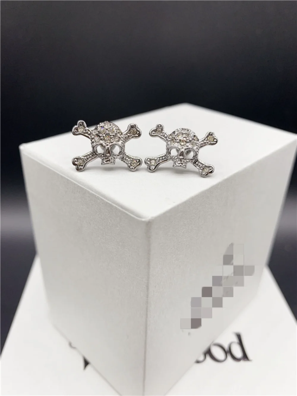 European and American fashion golden silver full diamond pearl small skull double bone Saturn earrings Women's luxury jewelry 3