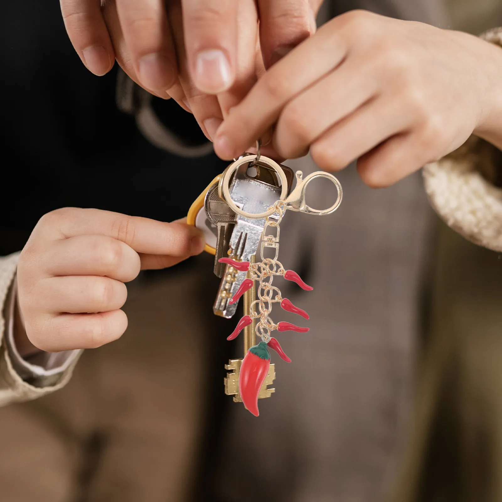 2Pcs Red Chili Pepper Keychain Mini Simulated Food Fruit Keychain Charm Bright Realistic Vegetable Pendant for Backpack Purse