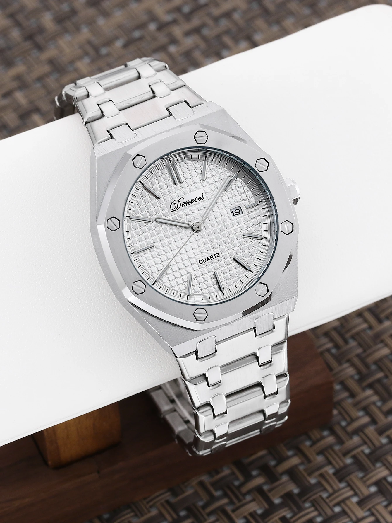 Men\'s New Stainless steel  Quartz Watch  Waterproof  luminous wristwatch Business simple and fasion