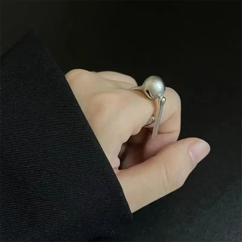 Anello aperto unico di Design di nicchia di pesce in legno di fascia alta e interessante personalizzato delle nuove donne