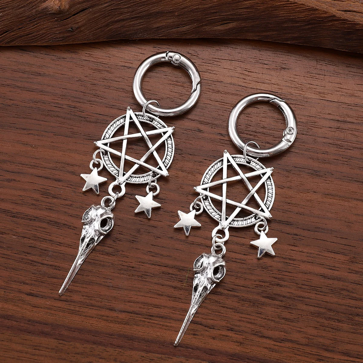 2pcs Gothic Bird Skull Boot Charms Shoe Accessories Bird Skull & Bone Pendants DIY Shoe Decor for Backpack Keychains