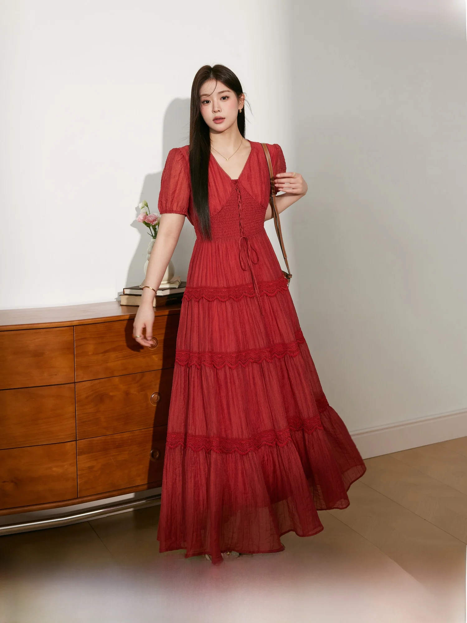 

Elegant Red V-Neck Maxi Dress Slimming Wrap Waist Cake Skirt Long Dress for plus Size Women Summer Season Workwear Bubble Sleeve