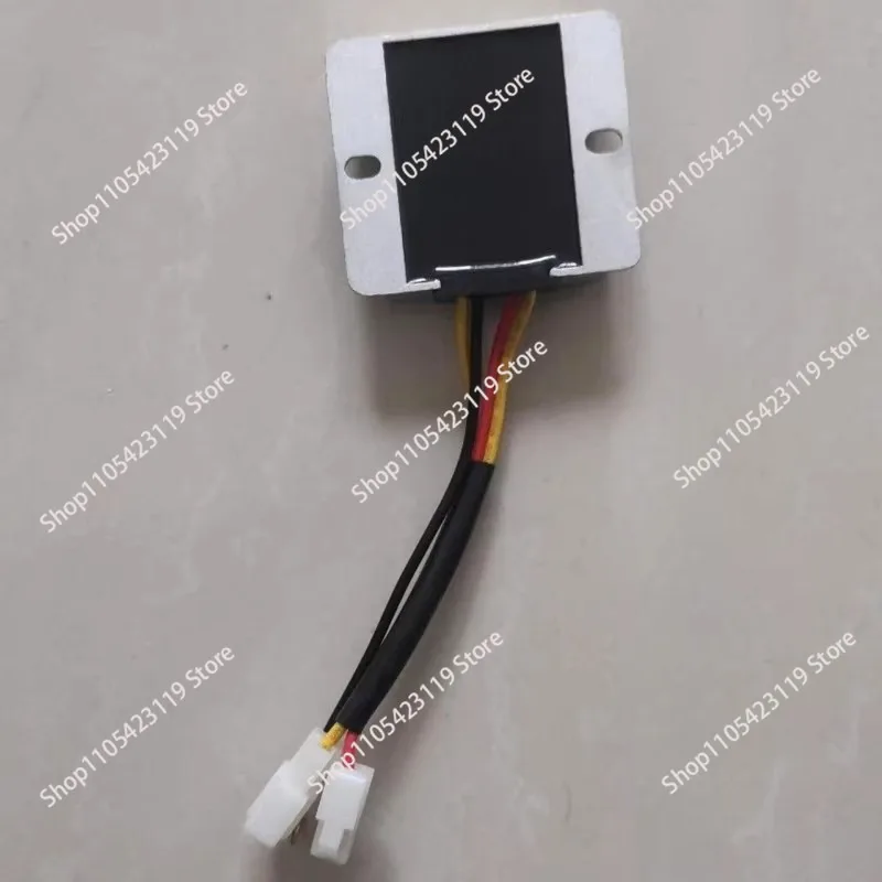 

Регулятор напряжения двигателя 2V80 - Деталь выпрямителя зарядки генератора экскаватора