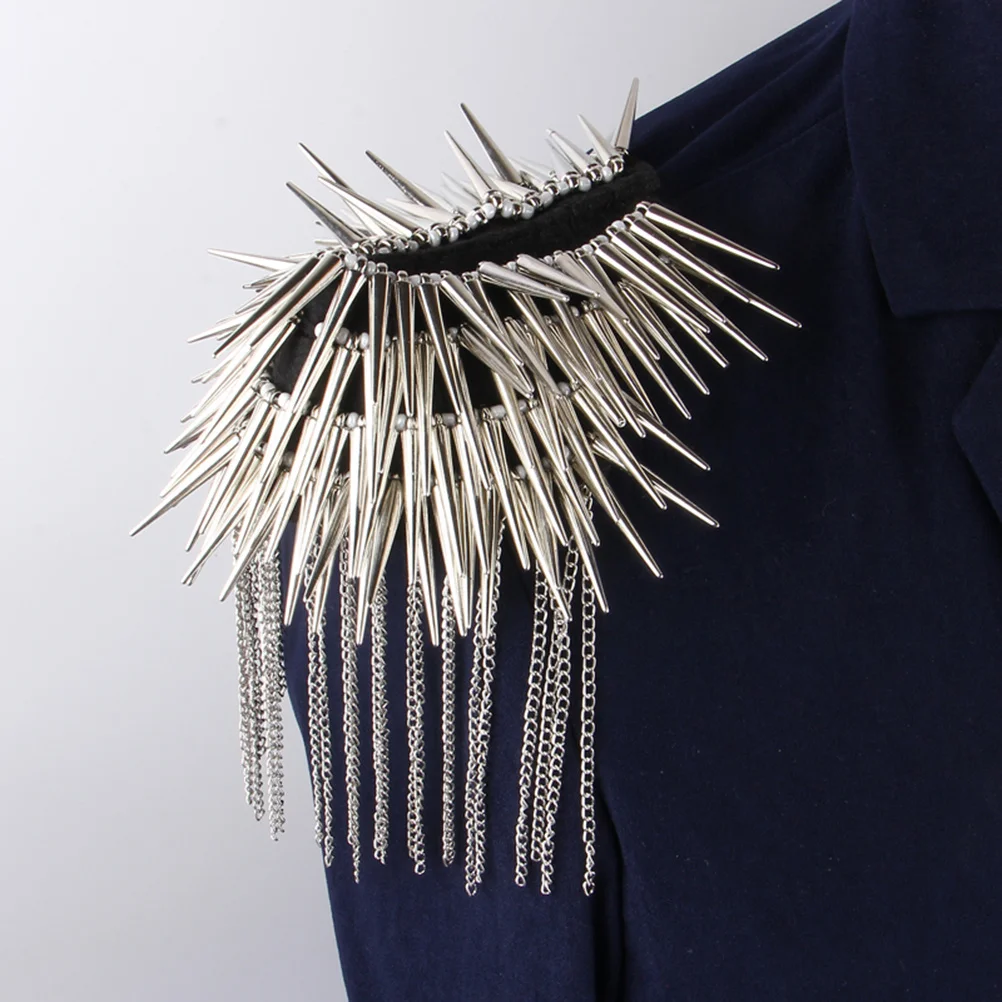 

1Pair Tassel Rivet Shoulder Board Silver Durable Alloy Vintage Decorative Epaulette Fashion Ornament for Men Women