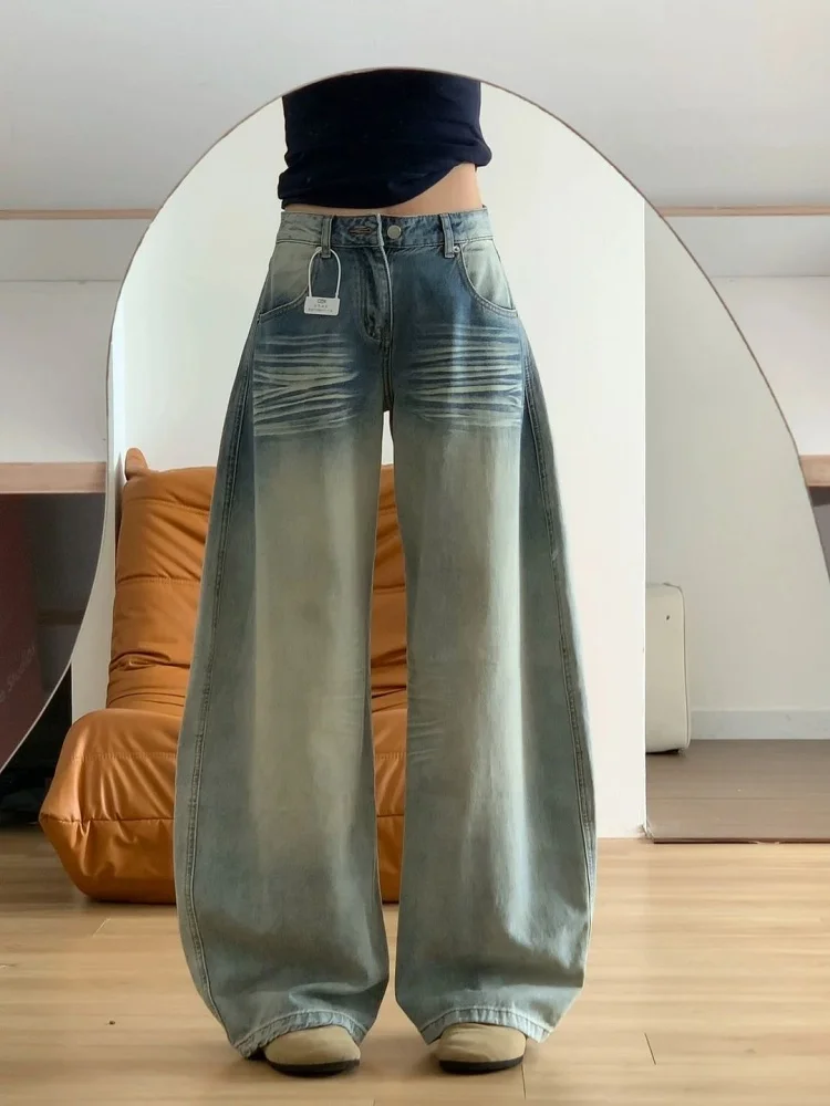 

Большие размеры Американские джинсовые джинсы в стиле ретро Женские осенние грушевидные джинсы для похудения Fat Mm Свободные прямые брюки Широкая длина в пол...