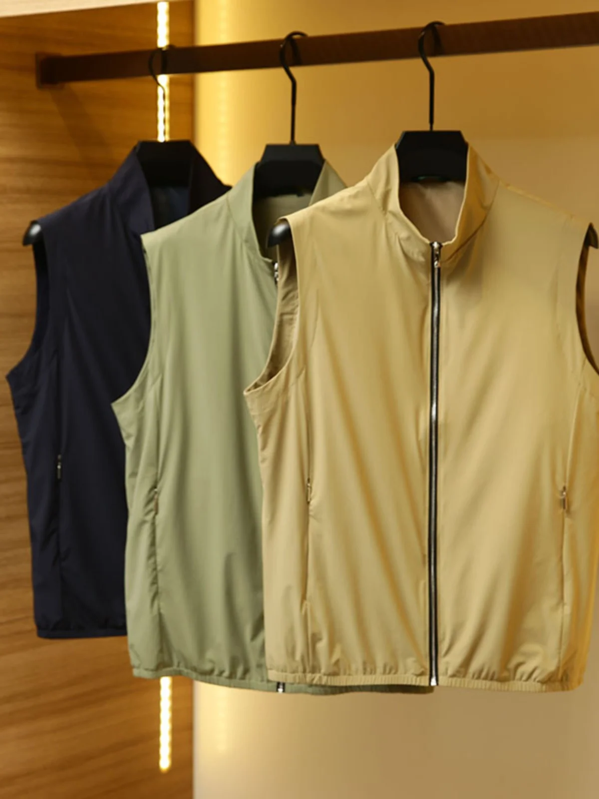 

Новая мужская повседневная жилетка из атласного нейлона на весну-лето, тонкая, с воротником-стойкой, верхняя одежда в городском стиле