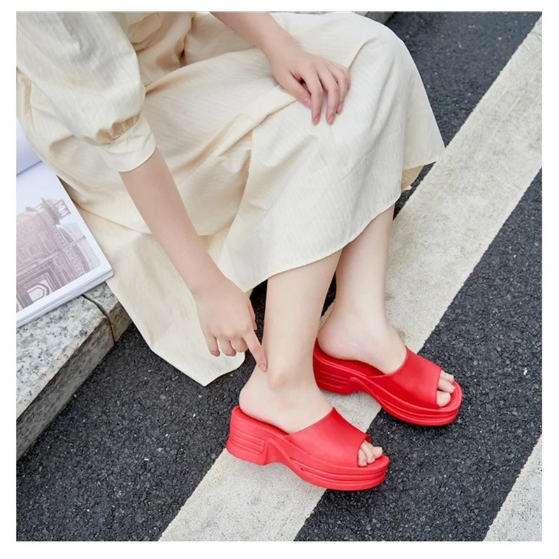 Summer Fashion Platform Sandals Outdoor Beach Walking Slippers Fashion Female Wedge Shoes Casual Mules Shoes Designer Slippers