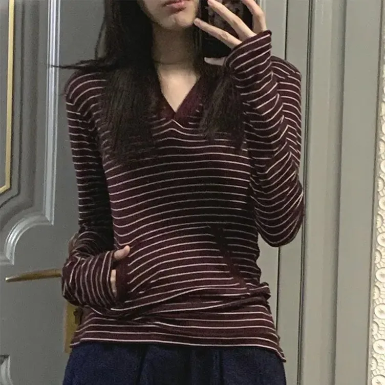 

2025 V-neck Hooded Long Sleeved T-shirt for Women Y2k Vintage Autumn New Deep Red Striped Tops Mujer Slim Fit Tee Shirt