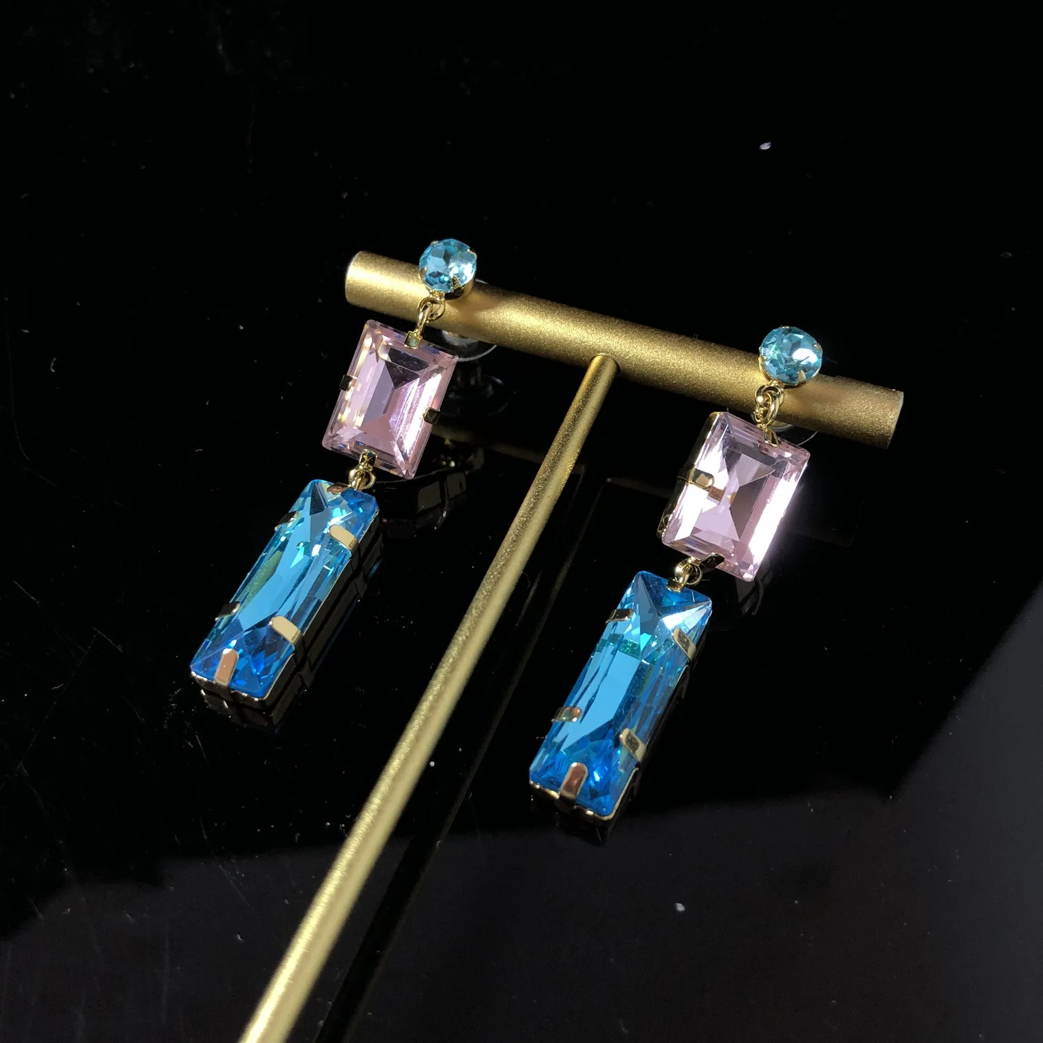 Vintage Zircon Jewelry Set for Women High-End Light Luxury European American Style Earrings Necklace Combo 2026