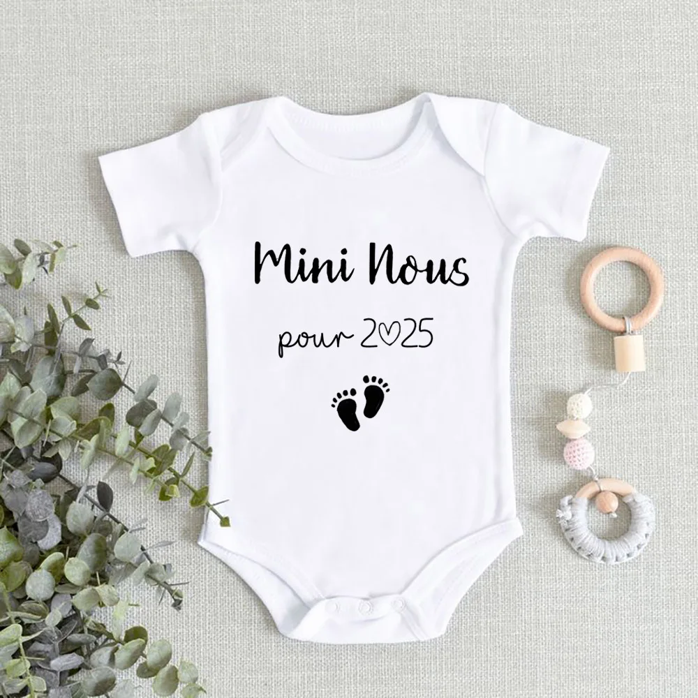 Mini uns im Jahr drucken Baby Stram pler lässig Kurzarm Säugling Overall Jungen Mädchen Bodysuit Sommer Schwangerschaft Ankündigung Kleidung