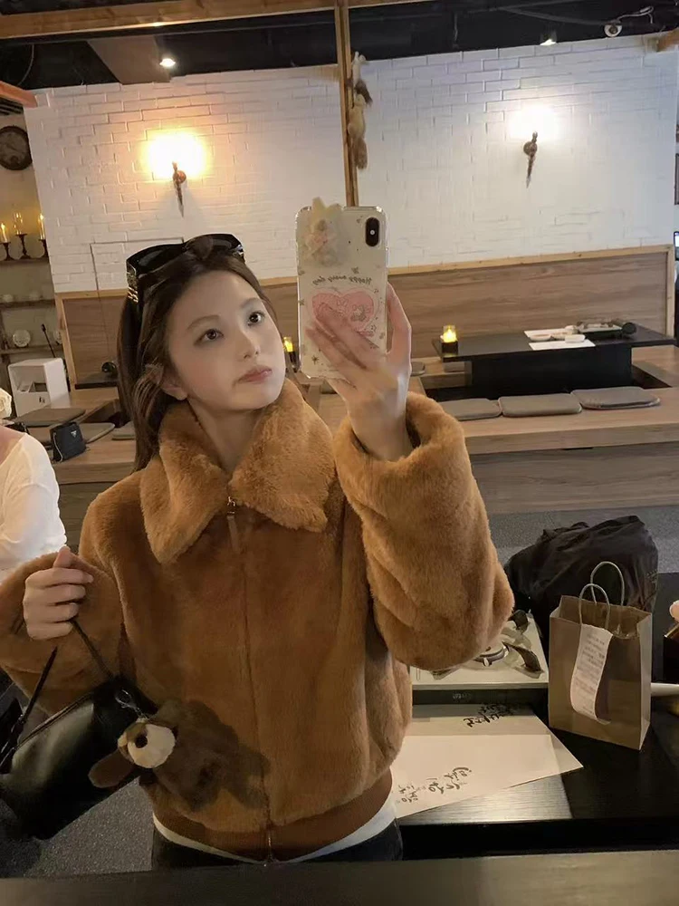 Sztuczne futra jagnięce dla kobiet Y2K zimowe luźne ubrania uliczne grube ciepłe krótkie kurtki koreańskie futrzane klapki uniwersalne futrzane okrycia wierzchnie nowe