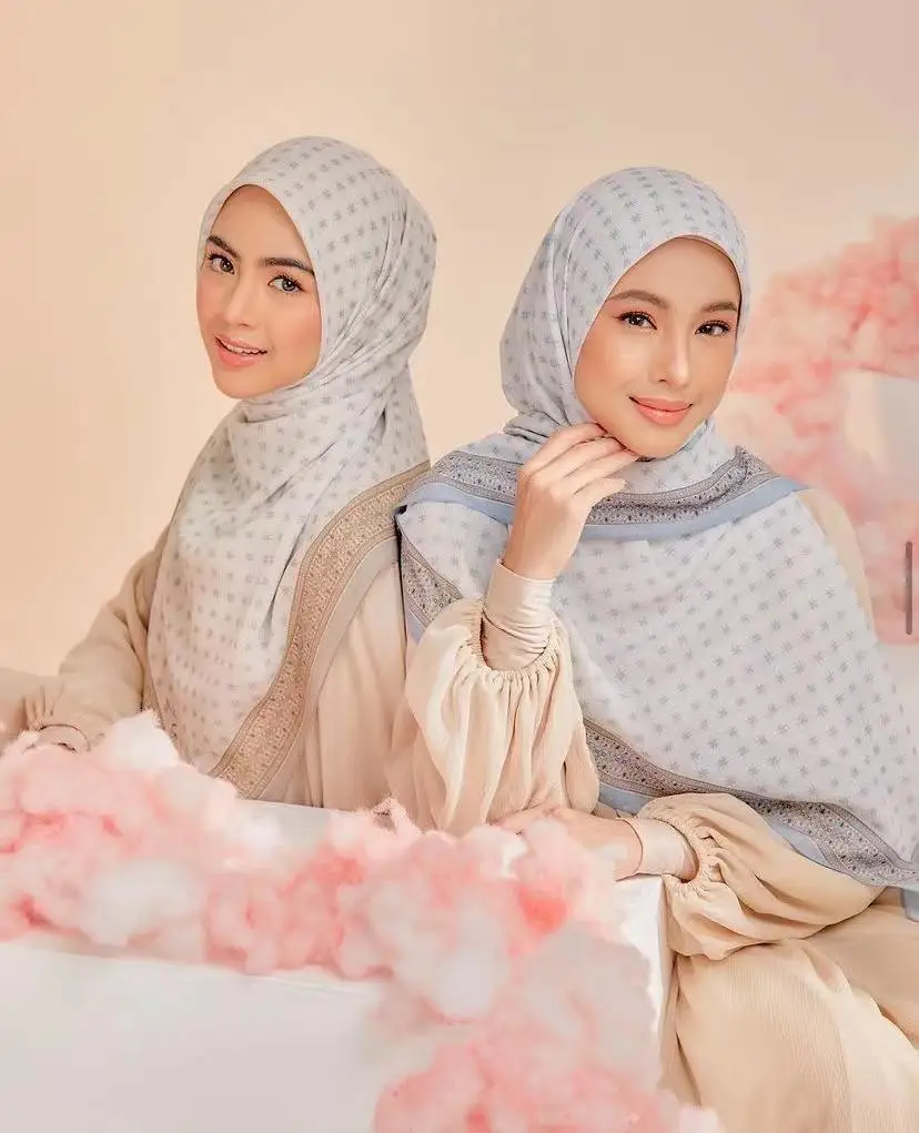 Nuovo cotone Voile stampato Bawal Hijab malesia cotone musulmano Voile stampa digitale Hijab sciarpa quadrata per le donne 110*110