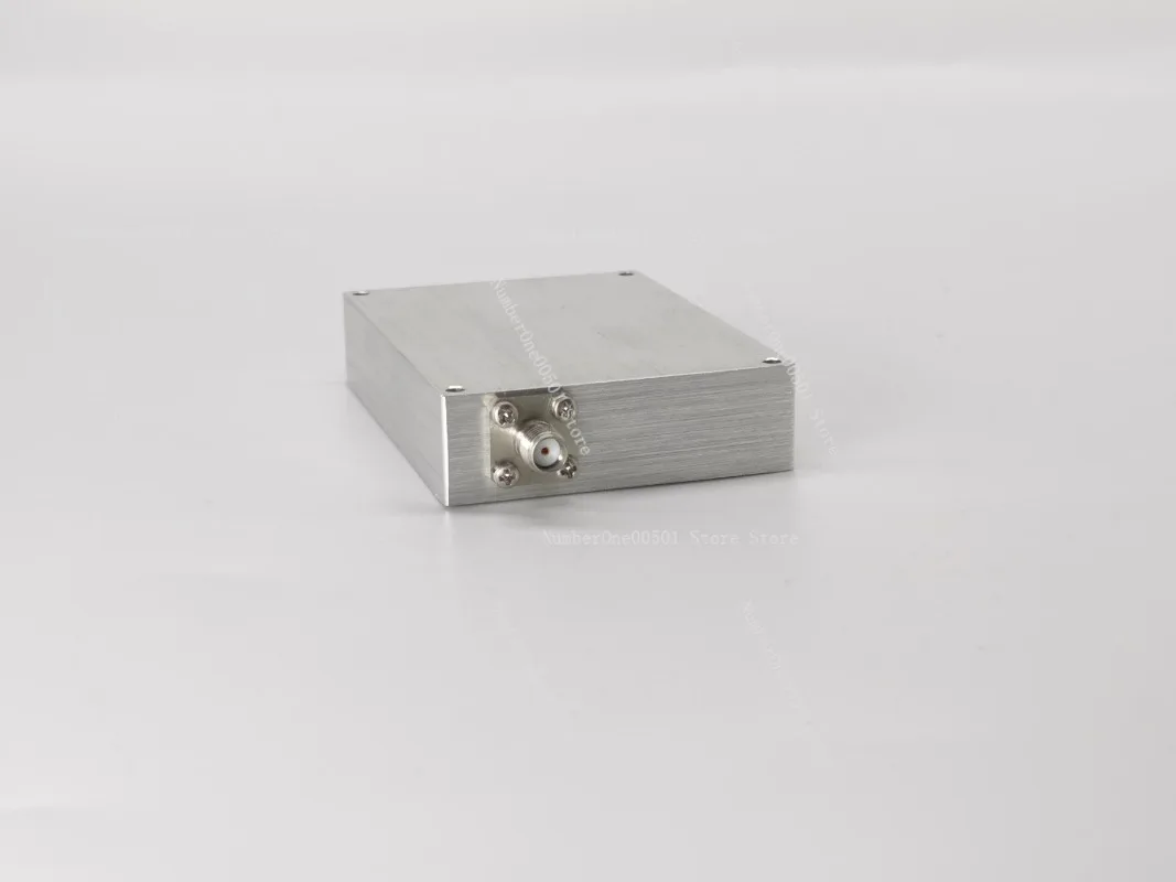 

Широкополосный ВЧ-усилитель мощности 100-1000 МГц с усилением и материнским разъемом