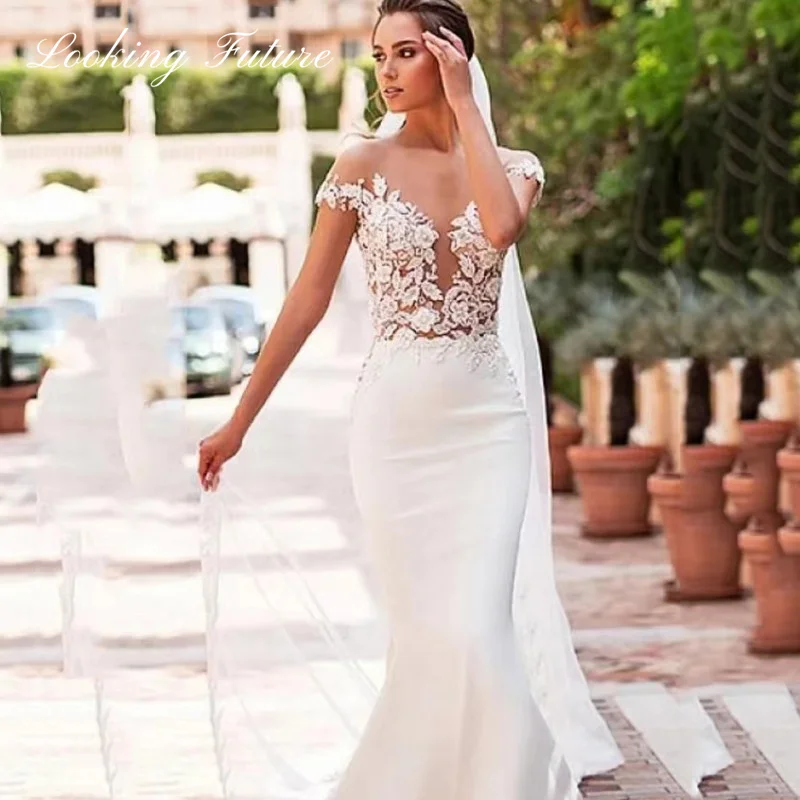 Morden Lace Satin Wedding Dress Sweetheart Sleeveless 2024 Bridal Gown Simple Appliques Long Train Buttons Backless Bridal Dress