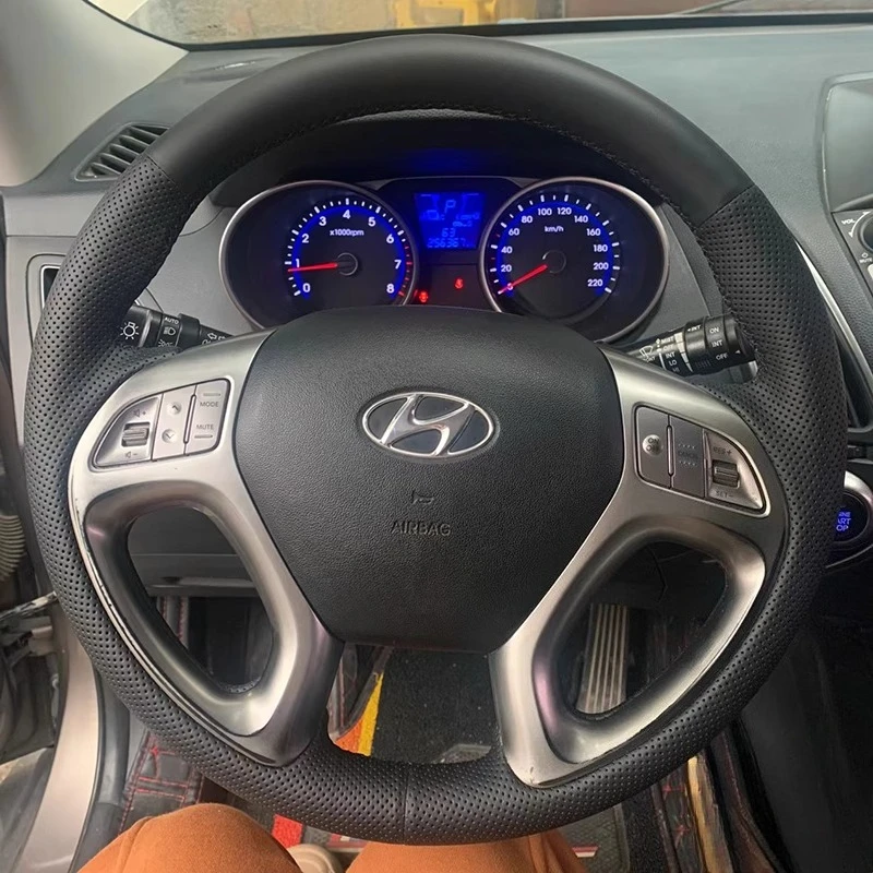 

Auto Parts For Hyundai ix35 Tucson 2 2011-2015 Hand Stitched non-slip black Genuine Leather Car Steering Wheel Cover