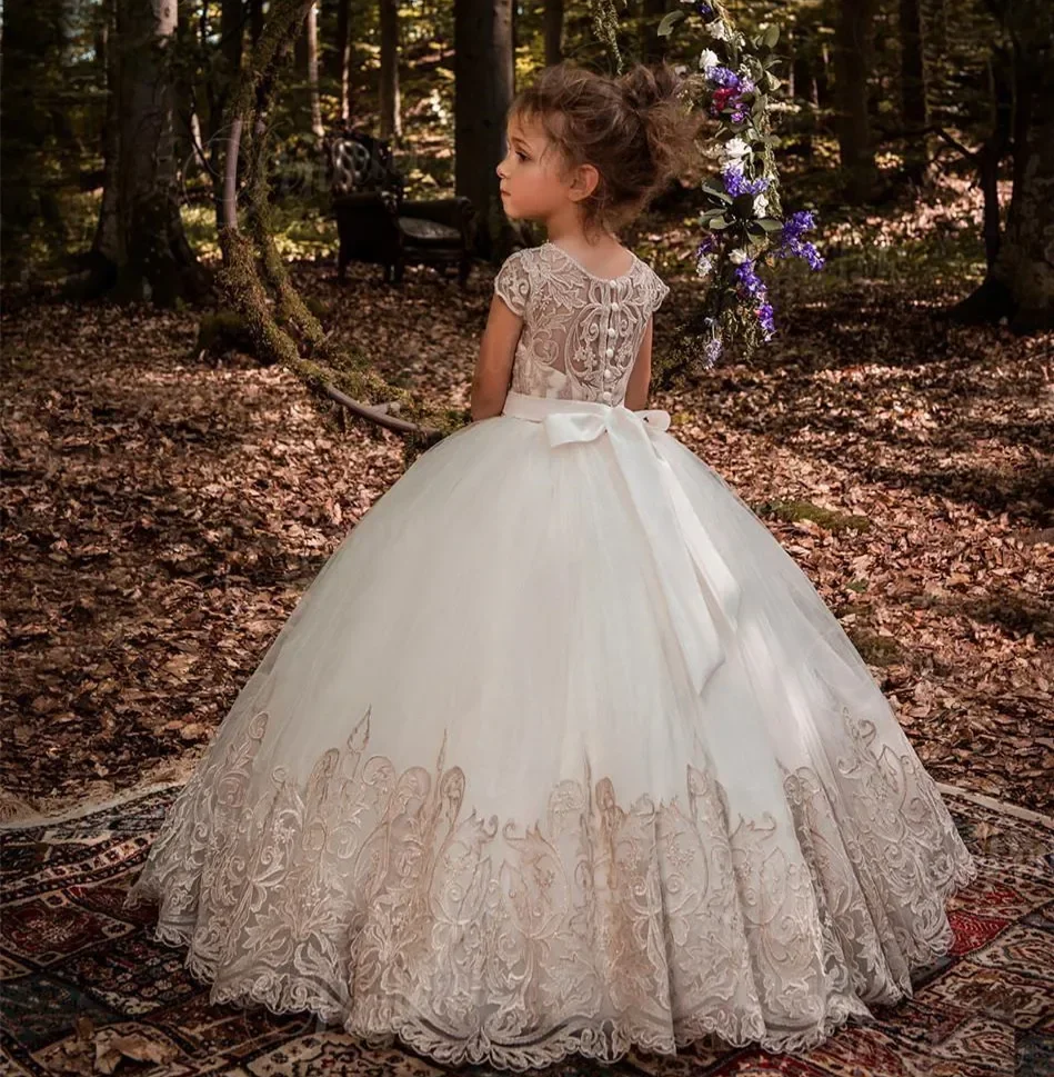 Flower Girl Dress White Soft Lace First Communion Dress Flared Sleeves Flowers Appqulies Princess Boho Dress For Girl