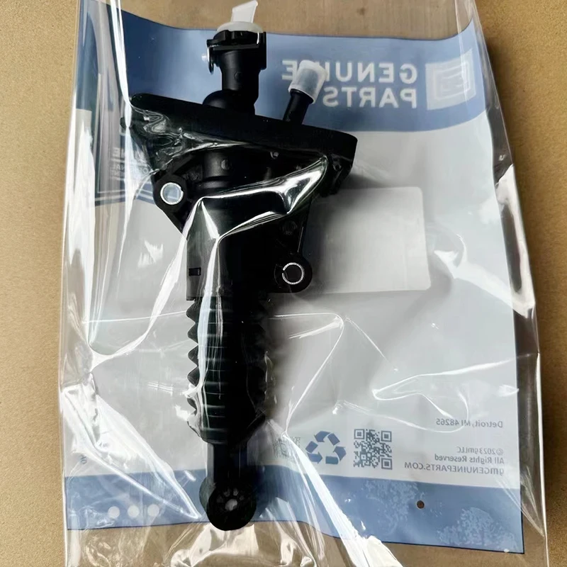 For Chevrolet ONIX TRACKER Automotive Parts Clutch Master Cylinder OEM 24110003 24585304 25204558