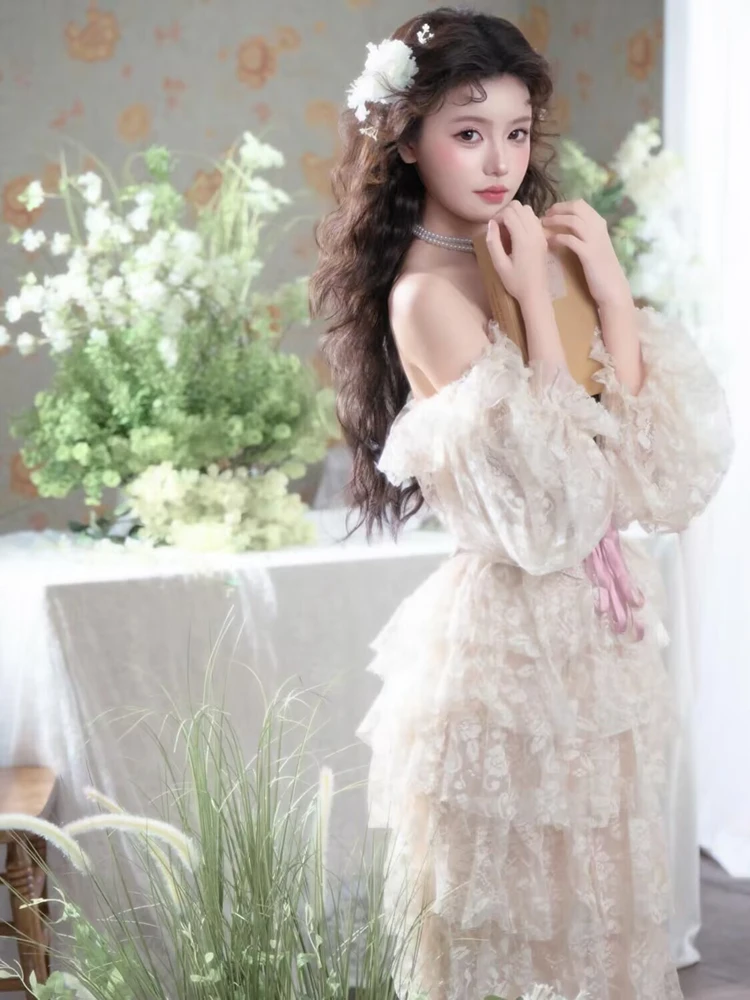 

White Lace Dress Photography Studio New Style Oil Painting Style Atmosphere Sensation Photography Costume Pure Desire Girl