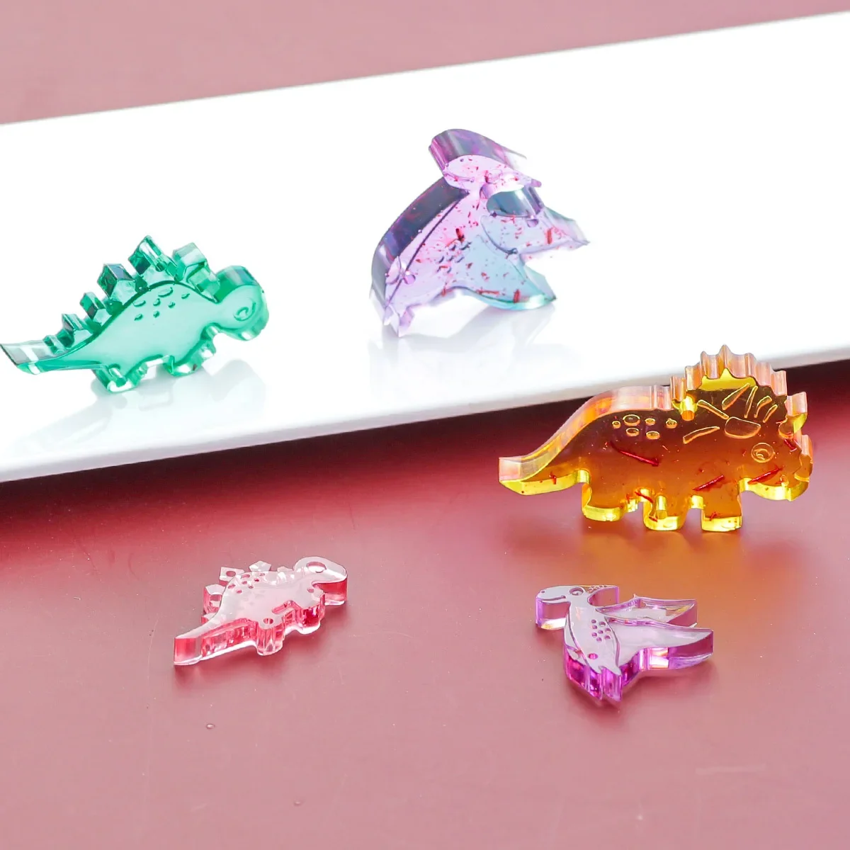 Diy Dinosaurus Hanger Crystal Epoxy Hars Schimmel Dubbele Gat Flying Dragon Zwaard Draak Wind Chime Siliconen Mal