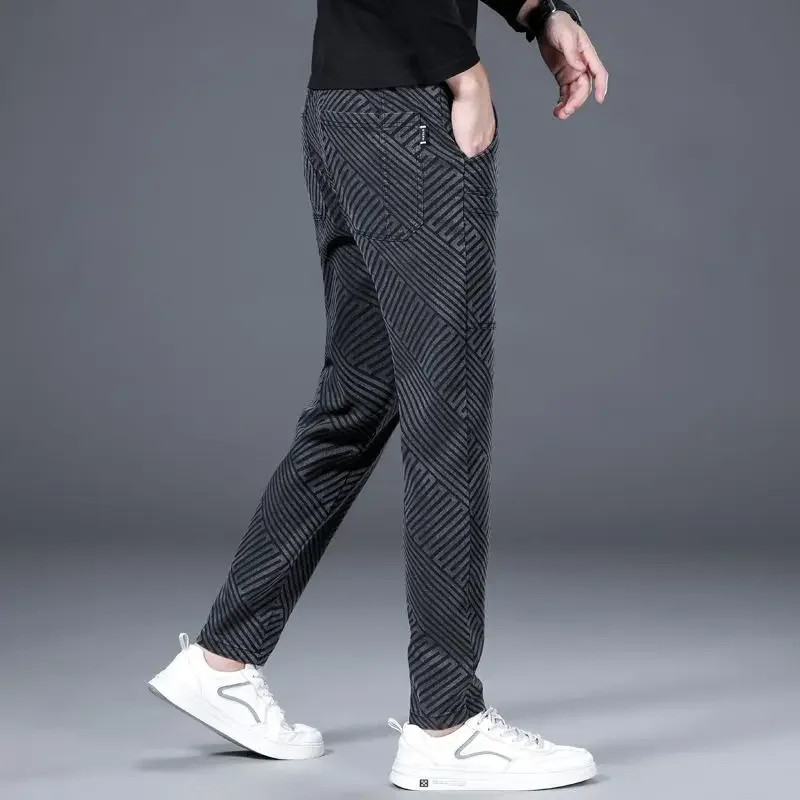Fleece Jeans Men Sweatpants Cargo Pants Elastic Warm Luxury Brand Hip Hop Vintage Trouser Designer Men Clothing Winter New