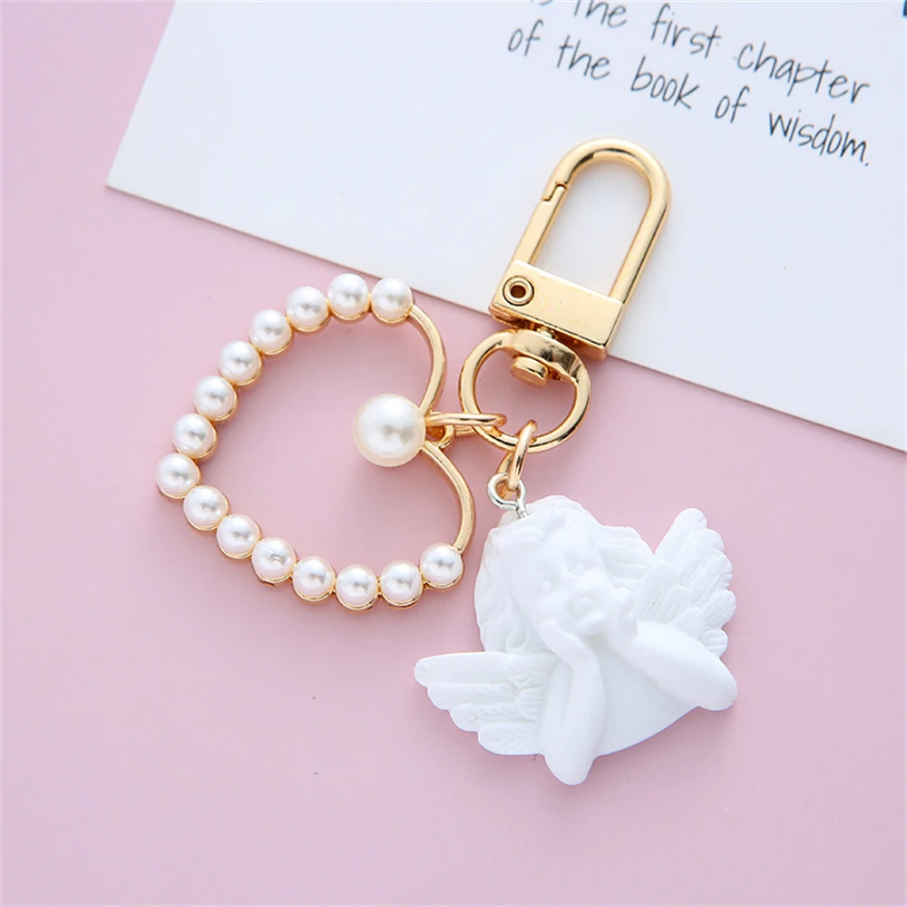 Pearl Heart White Resin Angel Girl Letter Keychain For Women Vintage Gold Plated Keyrings Wedding Souvenir Gift Accessories