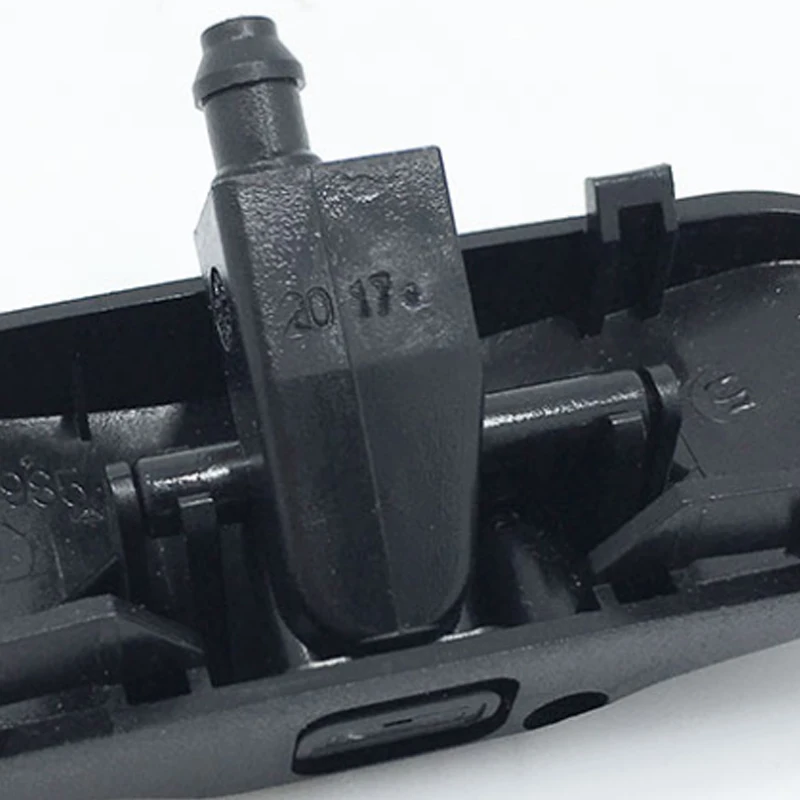 2 PCS Windshield Washer Accessories for Vehicle Front Cover Wiper Spray Nozzle for P/assat C/C S/agitar M/agotan G/olf