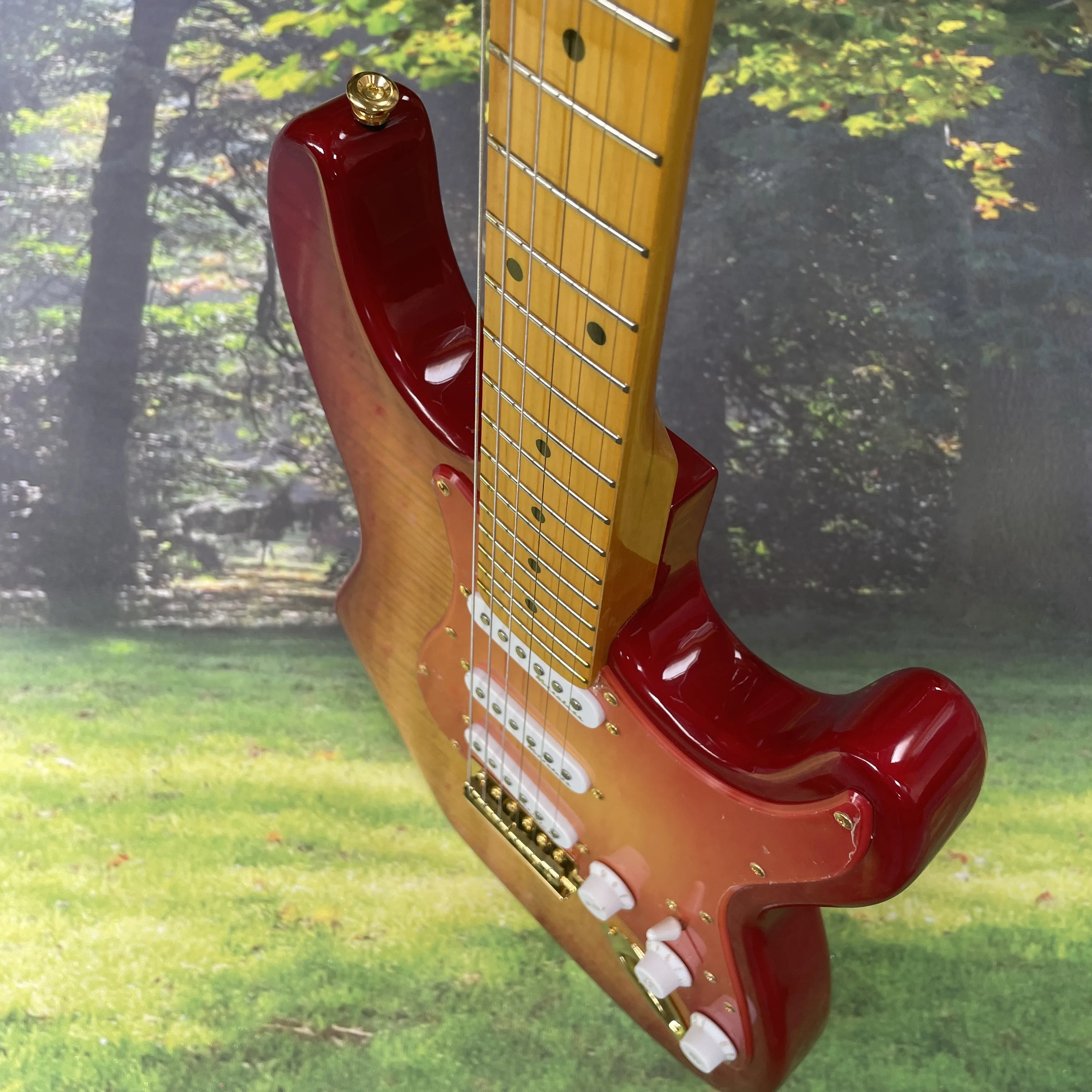 Thumbnail 3 - #7 Electric Guitars Comparison Guide