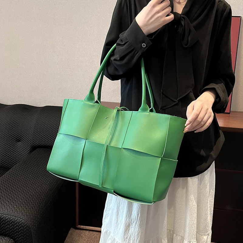 

Premium Vintage-Inspired Tote Bag - Spacious Shopper With Paris Designer Logo & Water-Resistant Lining