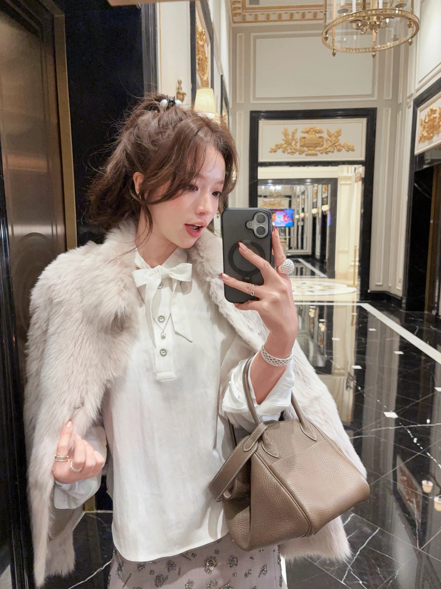 

Женская повседневная блузка с длинным рукавом, воротником хенли, поясом-завязкой, дышащая, приятная для кожи, из смесового лиоцелла и волокна медно-аммонийного сплава