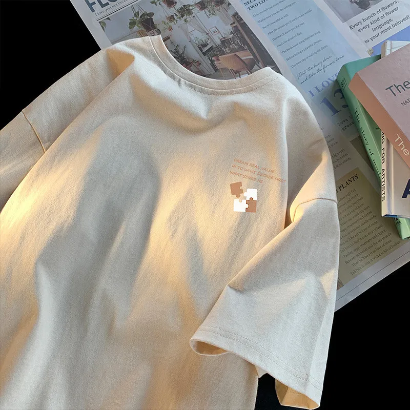 Minimalistisches, mit Puzzle-Motiv bedrucktes, kurzärmliges Plus-Size-Oberteil für Herren, Sommer-Jugend-T-Shirt, vielseitig einsetzbar, weicher Rundhalsausschnitt, bequemes Cityboy-T-Shirt – Detail 1
