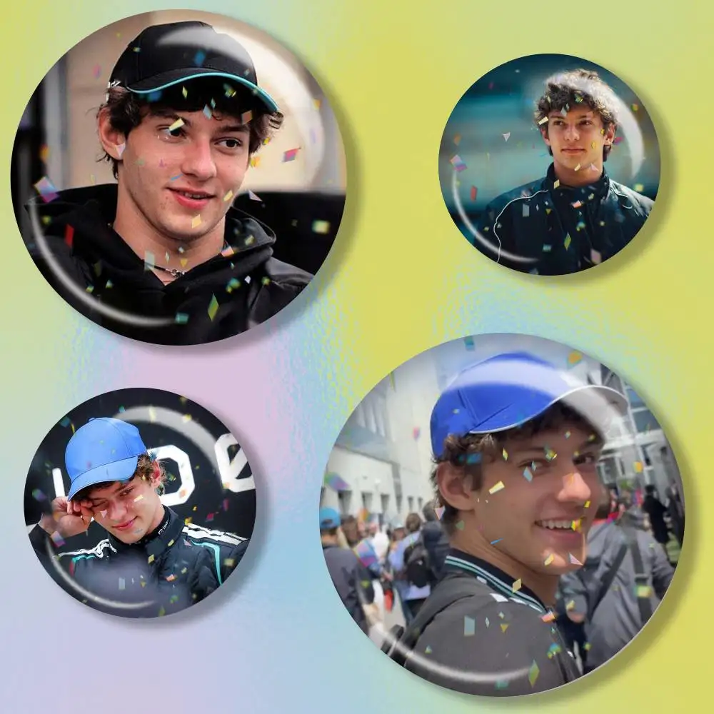 Металлическая декоративная брошь Driver K-Kimi A-Antonelli для рюкзаков, одежды, курток и аксессуаров.