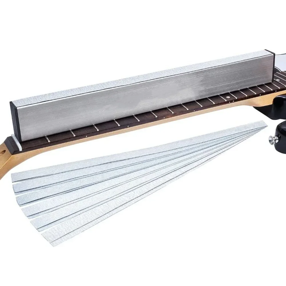 Gitarrenhals-Bundstrahl-Nivellierstange, Gitarrenbauer-Werkzeuge mit 6 Schleifpapier aus Edelstahl, Aluminiumlegierung, vielseitiges Polieren von Gitarren