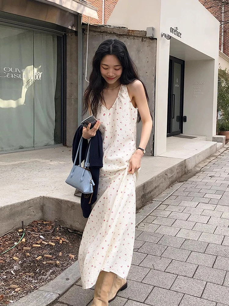 Chic Summer Sweet V… - image