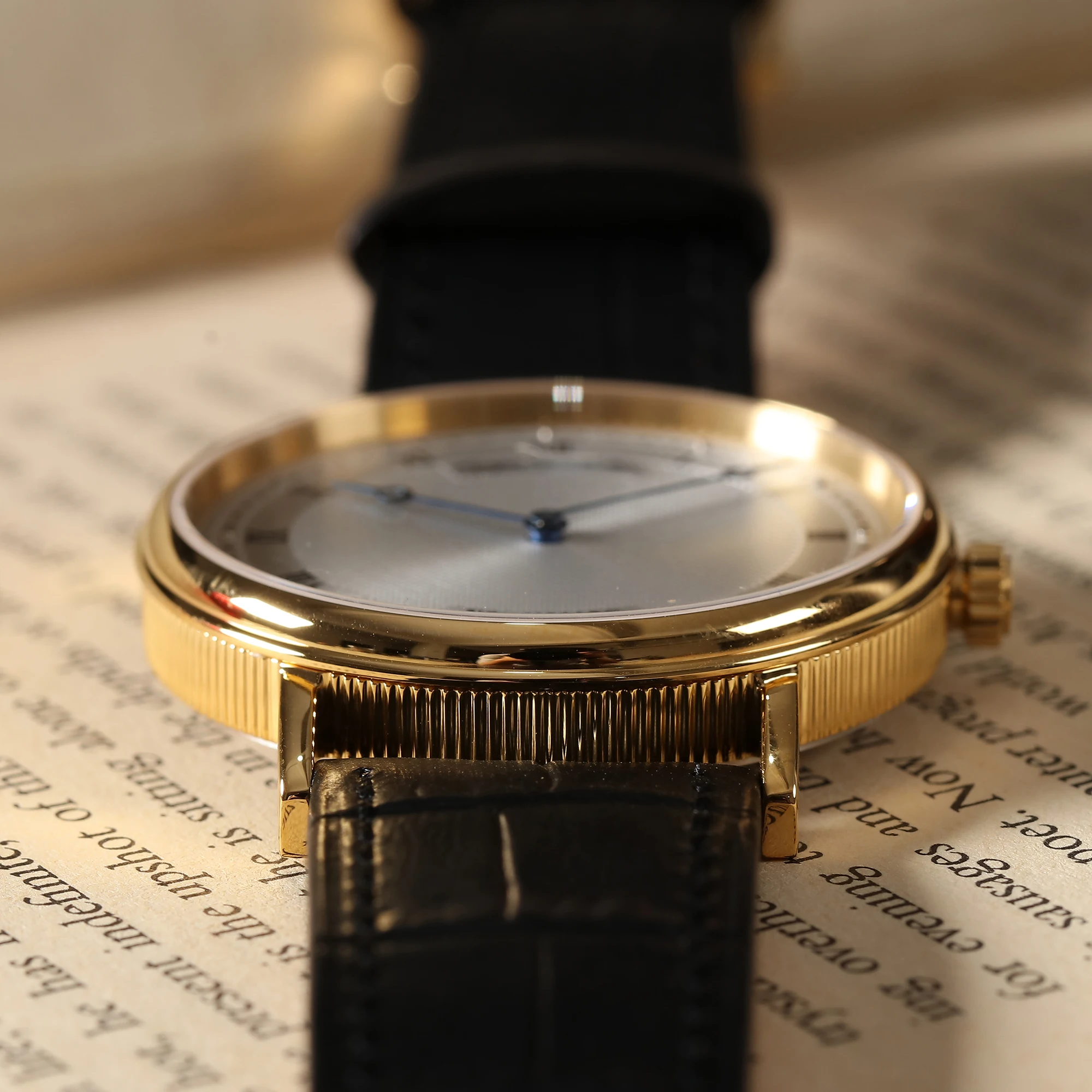 【Escapement Time】 Quarzwerkuhr, 38,5 mm Gehäuse, wasserdicht, 50 m, blauer Hand zur Wärmebehandlung – Detail 14