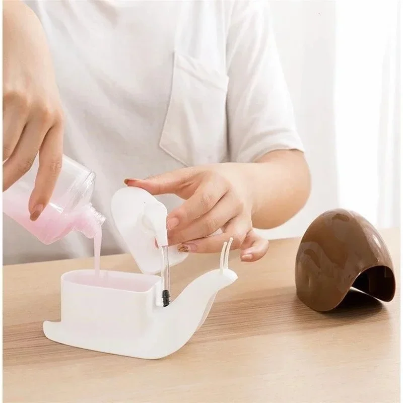 120ml Creative Snail Design Liquid Soap Dispenser Facial Cleanser Organize Bottle Shampoo Shower Gel and Lotion Storage Tool