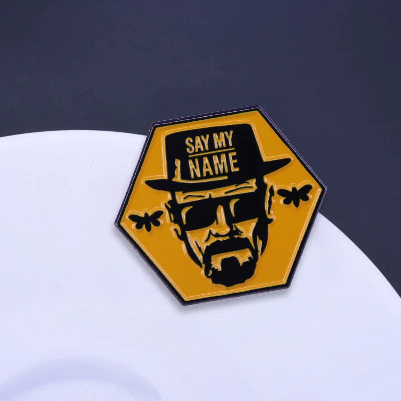 Cool Duality Walter White Homerberg Brooch Los Pollos Hermanos Badge Crime TV Series Breaking Bad Enamel Pin