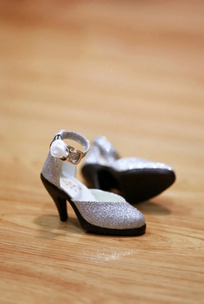 

Shiny Silver 1/3 High Heels Shoes for Women BJD SD Doll Model toy