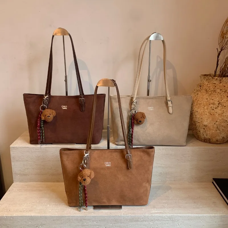 Borsa grande retrò autunno/inverno per donna Borsa a tracolla versatile di nuova moda Borsa tote per pendolari opaca di grande capacità Un Sac Épaule