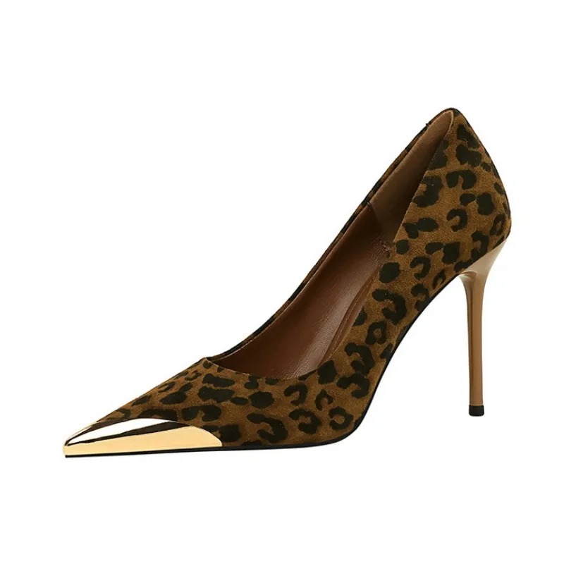 

9.5cm High Quality Women's Pumps and Heels Fashion Banquet Pointed Suede Leopard Print Banquet Women's Shoes Metal Womens Pumps