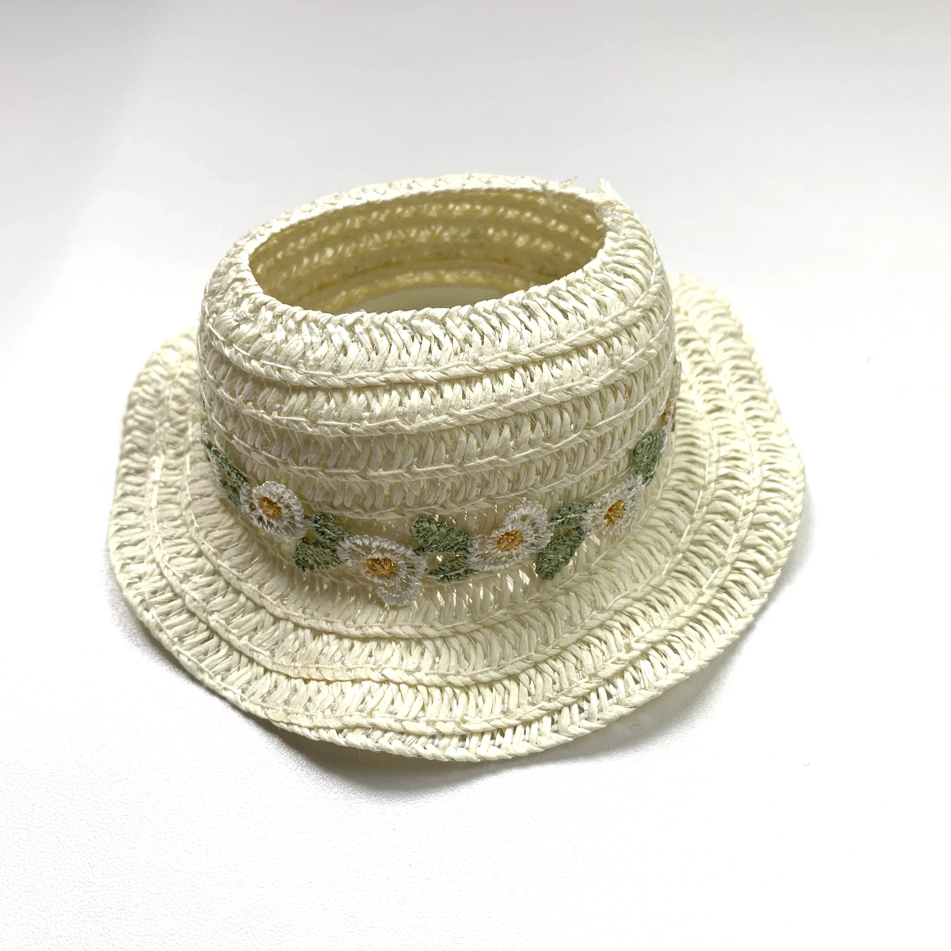 Clothes for labubu Vinyl Outfit Blind Box - Keychain Set with Sitting Pose & Party Straw Hat Changeable Costumes