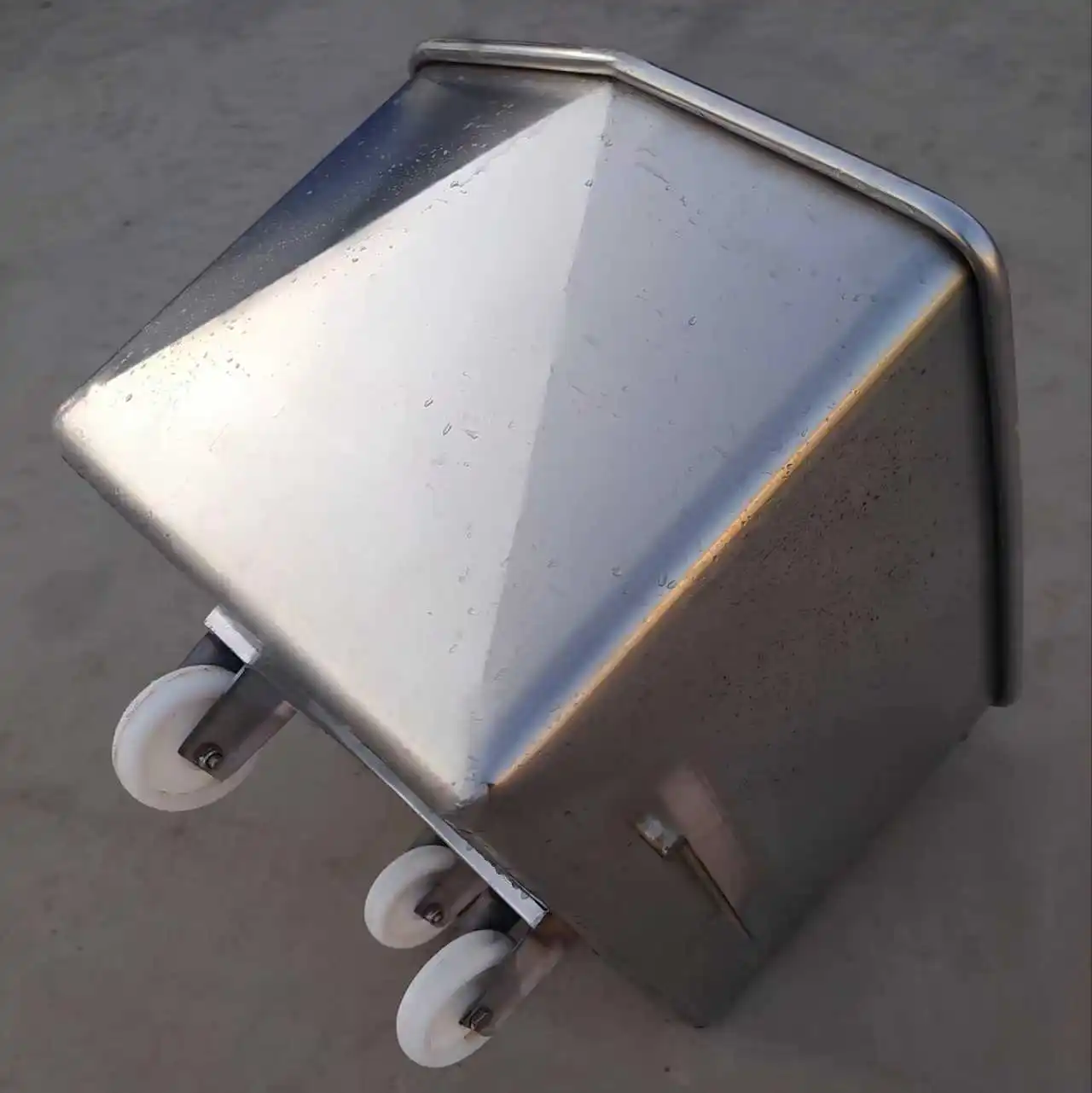 200 Liters 304 Stainless Steel Chicken Slaughtering Equipment/trolley With Wheels Transport Meat