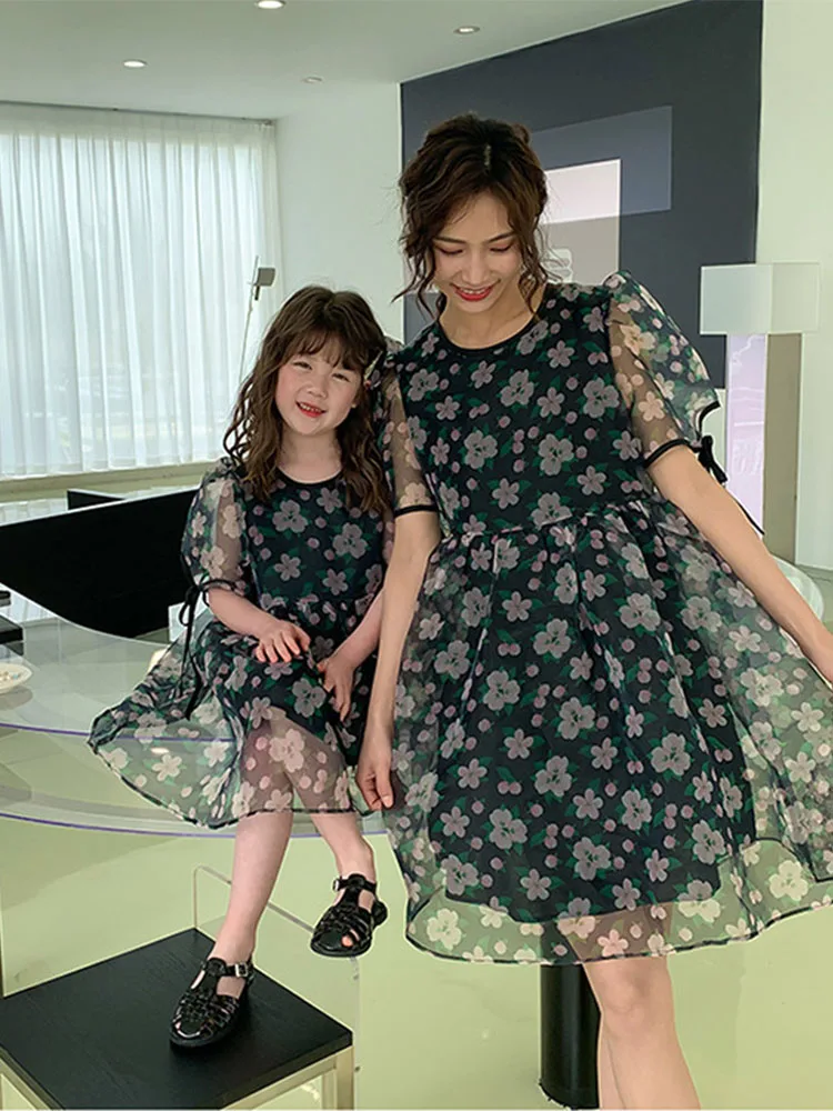 

Parent-child Flower Gauze Skirt Net Red Mother-daughter Dress Korean Version Children's Clothing Girl Skirt Dresses Summer